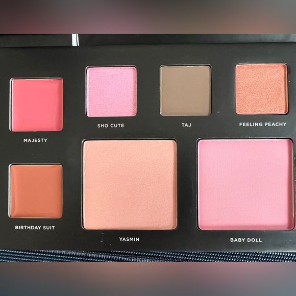 Deck of Scarlet edition No. 3 makeup palette - NIB! - Picture 1 of 6